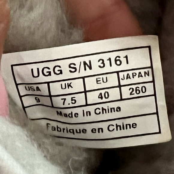 gold sparkle/sequin ugg boots - Picture 3 of 5